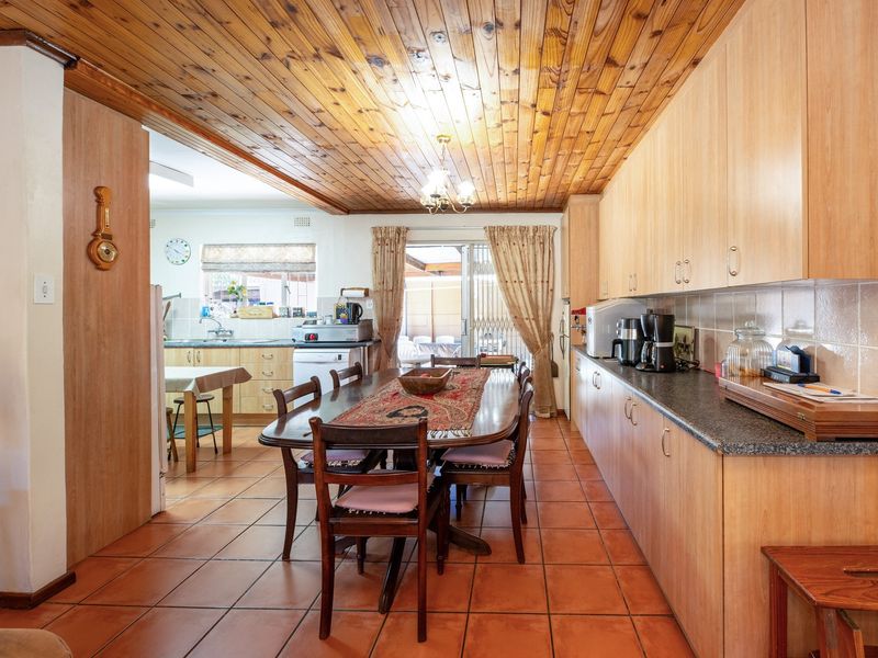 House For Sale in De Zoete Inval, Paarl - Photo 9