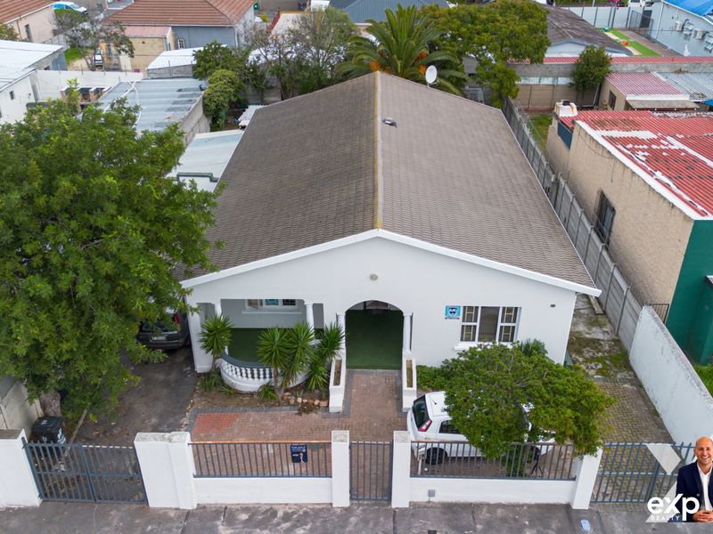 Versatile Property with Income-Generating Potential - Photo 2