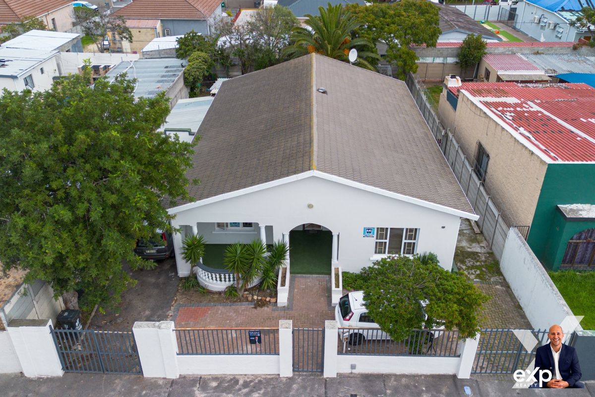 Versatile Property with Income-Generating Potential - Photo 2