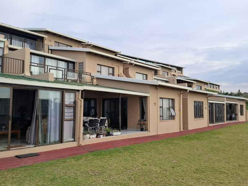 SHELLY BEACH : COMFORTABLE FURNSIHED THREE BEDROOM UNIT WITH 180 DEGREES SEAVIEW - Photo 1