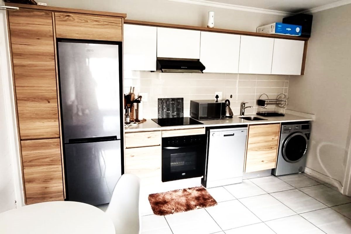 Apartment To Rent in Waterfall, Midrand - Photo 5