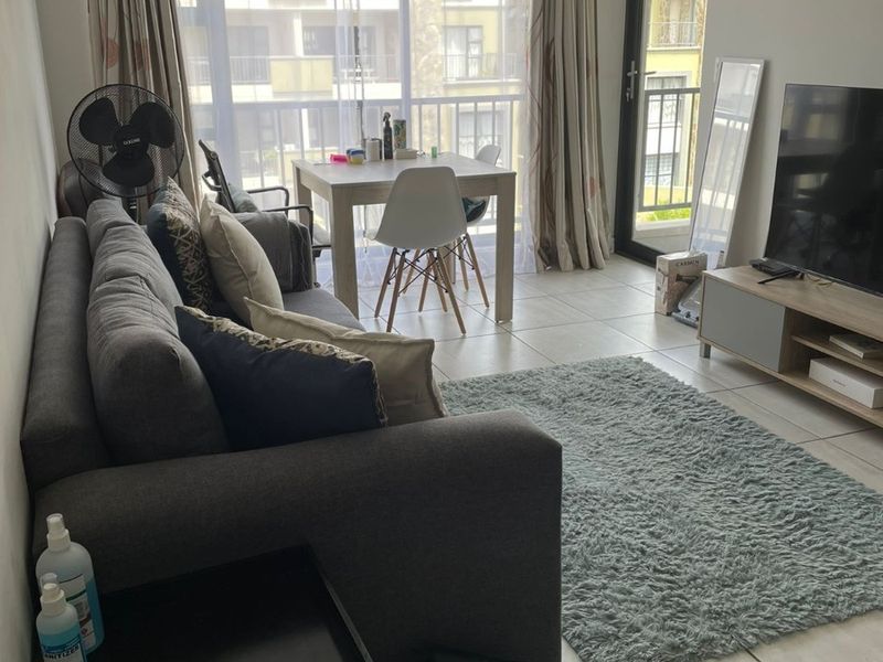 Apartment To Rent in Waterfall, Midrand - Photo 2