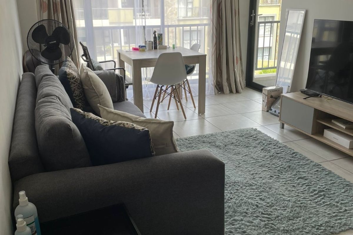 Apartment To Rent in Waterfall, Midrand - Photo 2