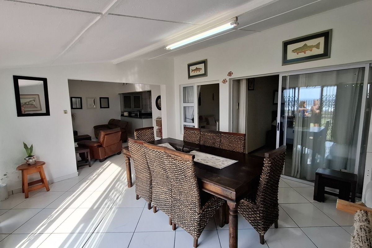 SHELLY BEACH STUNNING TWO BEDROOM UNIT WITH SEAVIEWS - Photo 3