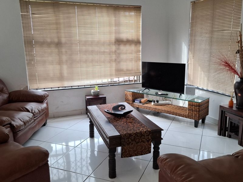 SHELLY BEACH STUNNING TWO BEDROOM UNIT WITH SEAVIEWS - Photo 5