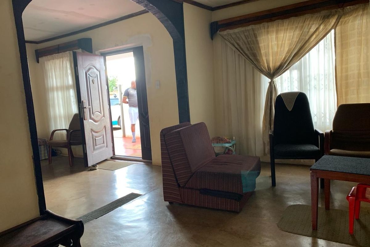 5 Bedroom House for sale in Vosloorus Ext 7 - Photo 5