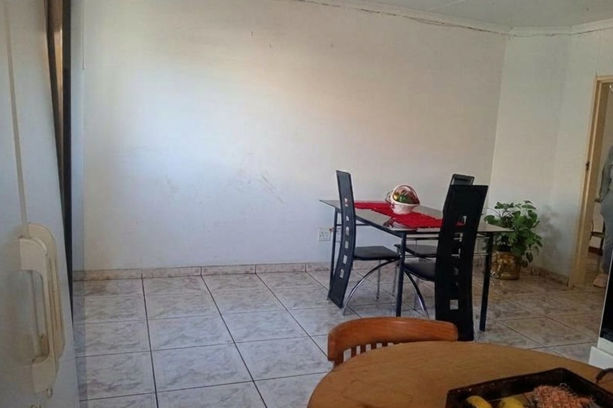House For Sale in Diepkloof Ext, Diepkloof - Photo 3