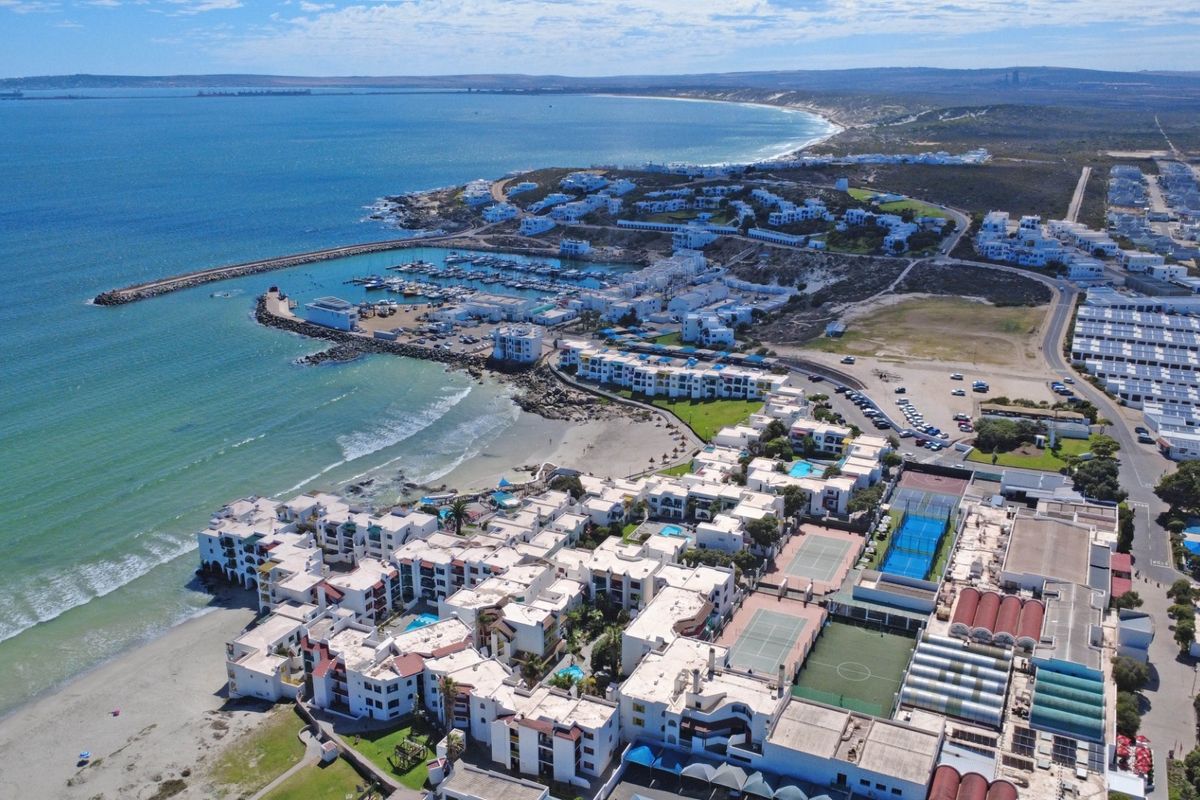 2 Bedroom, 2 Bathroom Apartment For Sale in Clup Mykonos, Langebaan - Photo 2