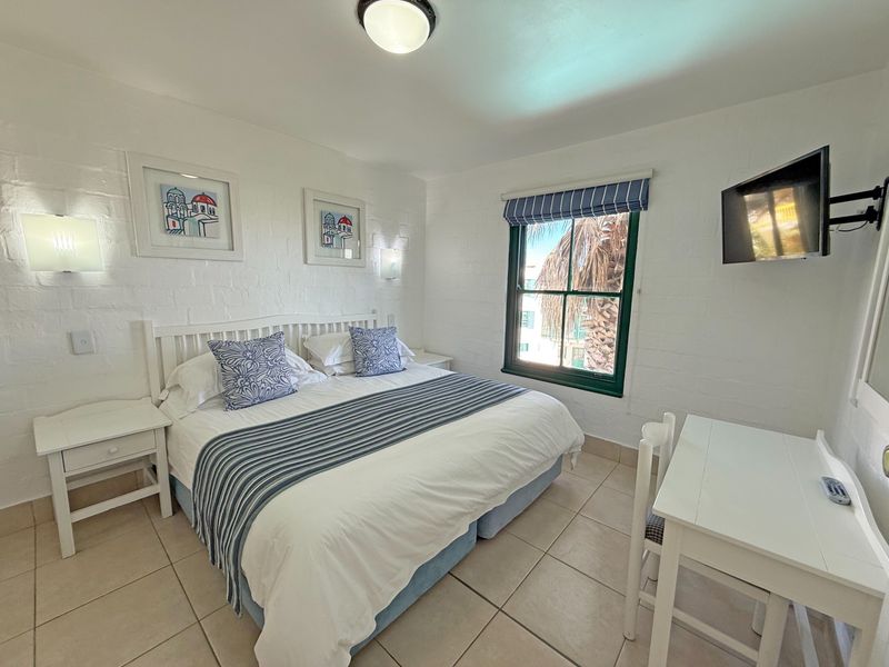 2 Bedroom, 2 Bathroom Apartment For Sale in Clup Mykonos, Langebaan - Photo 5