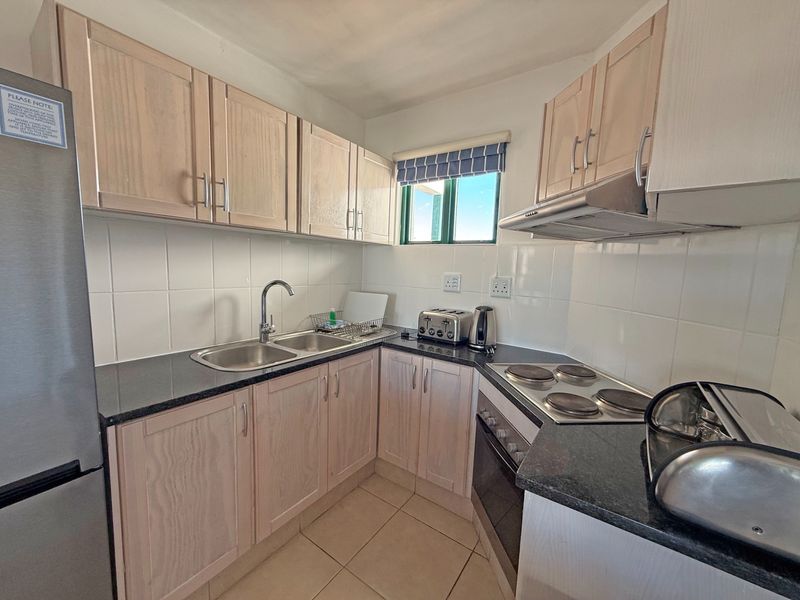 2 Bedroom, 2 Bathroom Apartment For Sale in Clup Mykonos, Langebaan - Photo 4