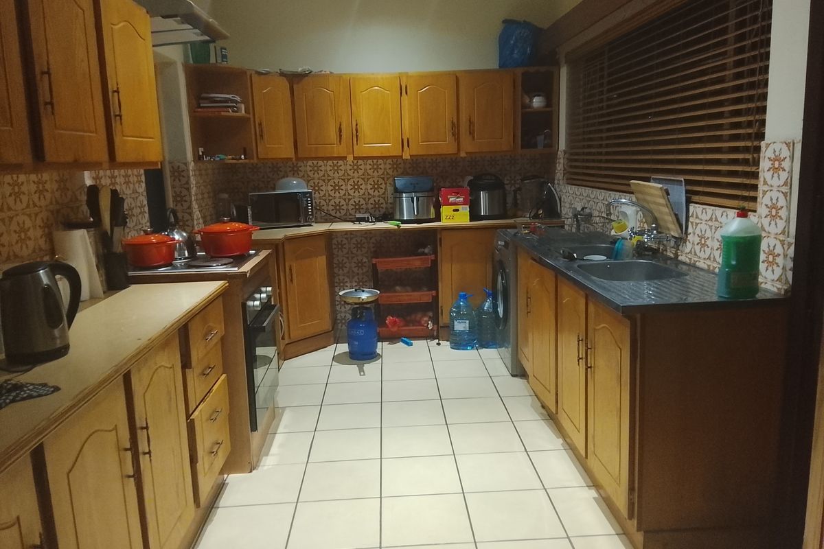 House To Rent in Norkem Park, Kempton Park - Photo 5