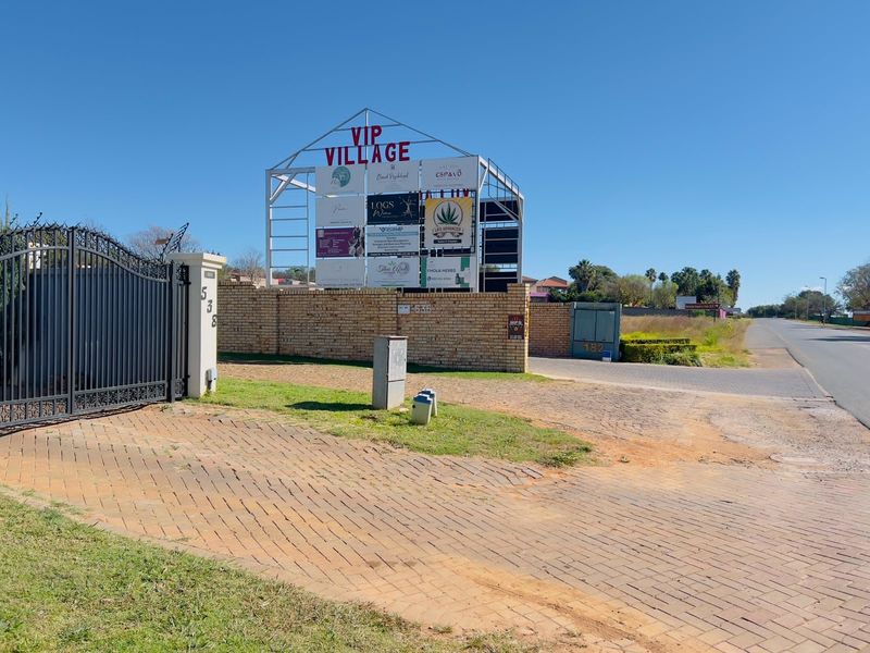 Vacant Land For Sale in Ruimsig, Roodepoort - Photo 1