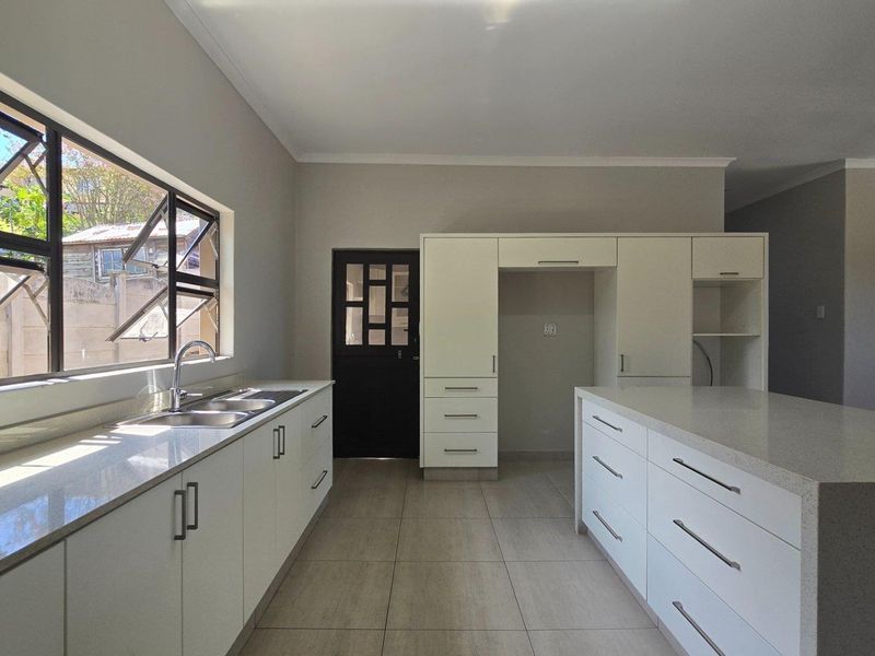 House For Sale in Queensburgh, KwaZulu Natal - Photo 5