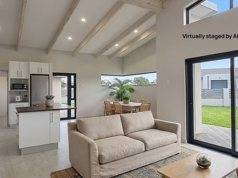 Brand-New North-Facing 3 Bedroom Home with separate Braai room in Fountains Estate, Jeffreys Bay - Photo 3