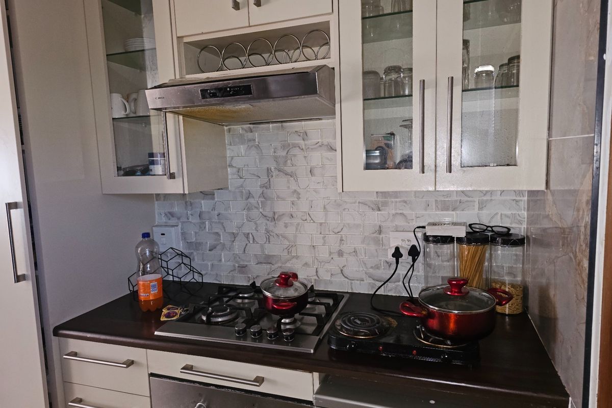 Stand Alone 3 Bedroom 2 Bath House To Rent in Blue Hills, Midrand - Photo 4