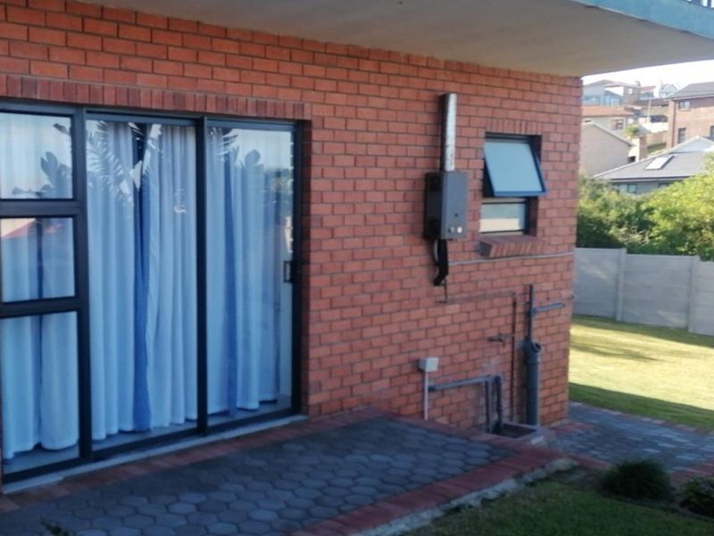 Light and Modern Furnished Garden Flat for Rent - Private, Secure and Fully Equipped  in Dana Bay - Photo 1