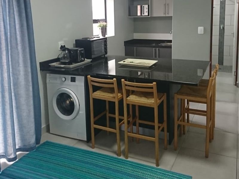 Light and Modern Furnished Garden Flat for Rent - Private, Secure and Fully Equipped  in Dana Bay - Photo 4