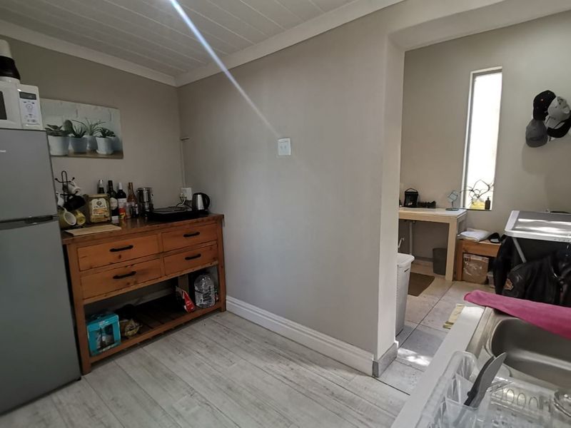 Beautiful Furnished Studio Apartment to Rent in Paarl - Photo 8
