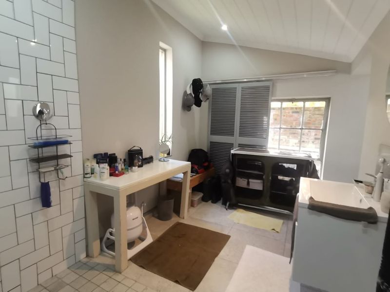 Beautiful Furnished Studio Apartment to Rent in Paarl - Photo 10
