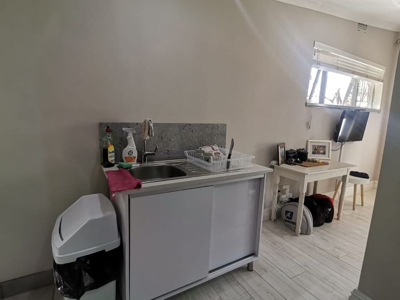 Beautiful Furnished Studio Apartment to Rent in Paarl - Photo 9