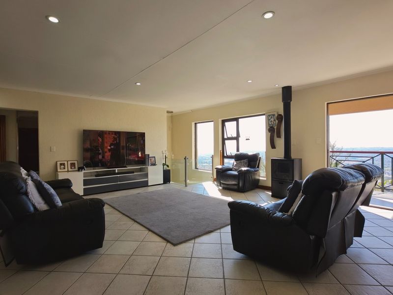 House To Rent in Constantia Kloof, Roodepoort - Photo 2