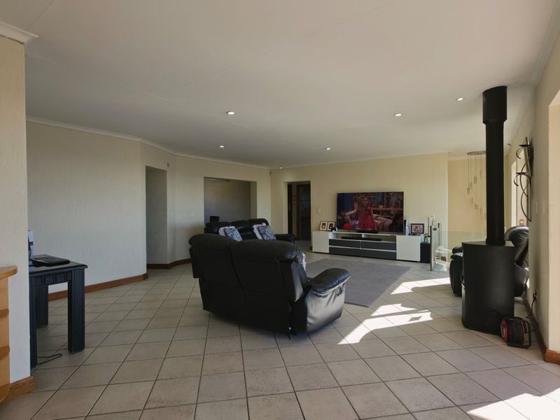 House To Rent in Constantia Kloof, Roodepoort - Photo 3