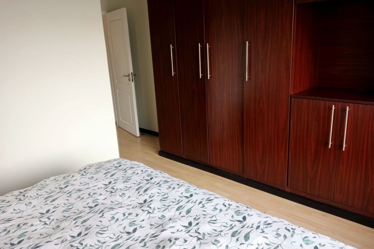 Modern, spacious 3 bedroom 2 bathroom apartment in secure estate - Photo 3