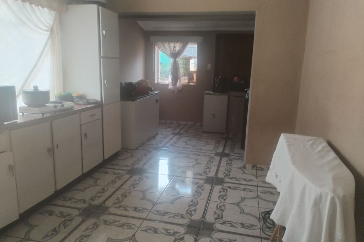 House For Sale in Sunnyridge, Newcastle, KwaZulu Natal - Photo 2