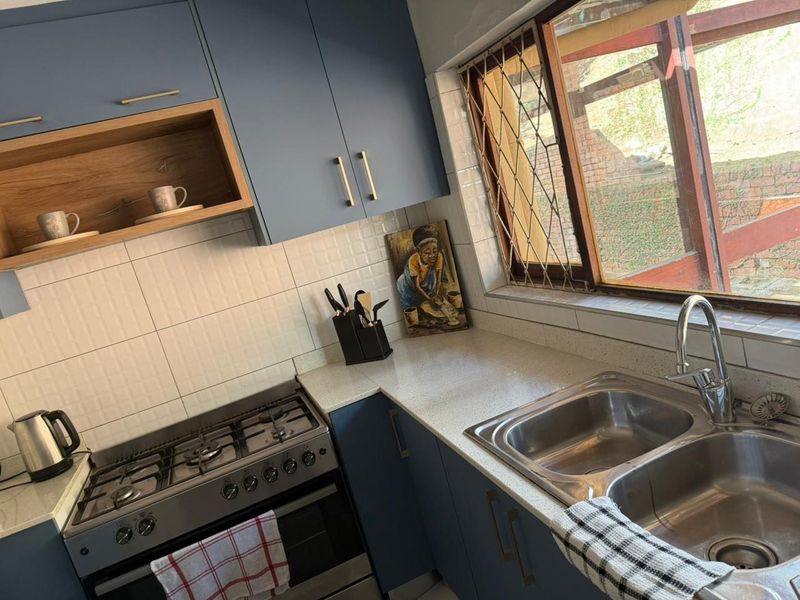 Rare find fully furnished 3 bedroom home in Glenmore - Photo 6