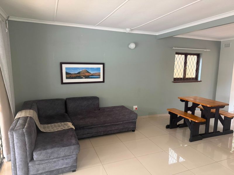 Rare find fully furnished 3 bedroom home in Glenmore - Photo 9