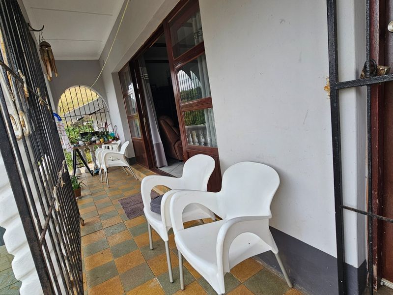 Spacious Family Home on Expansive Grounds with Scenic Views in Marburg - Photo 7