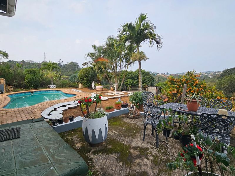 Spacious Family Home on Expansive Grounds with Scenic Views in Marburg - Photo 2