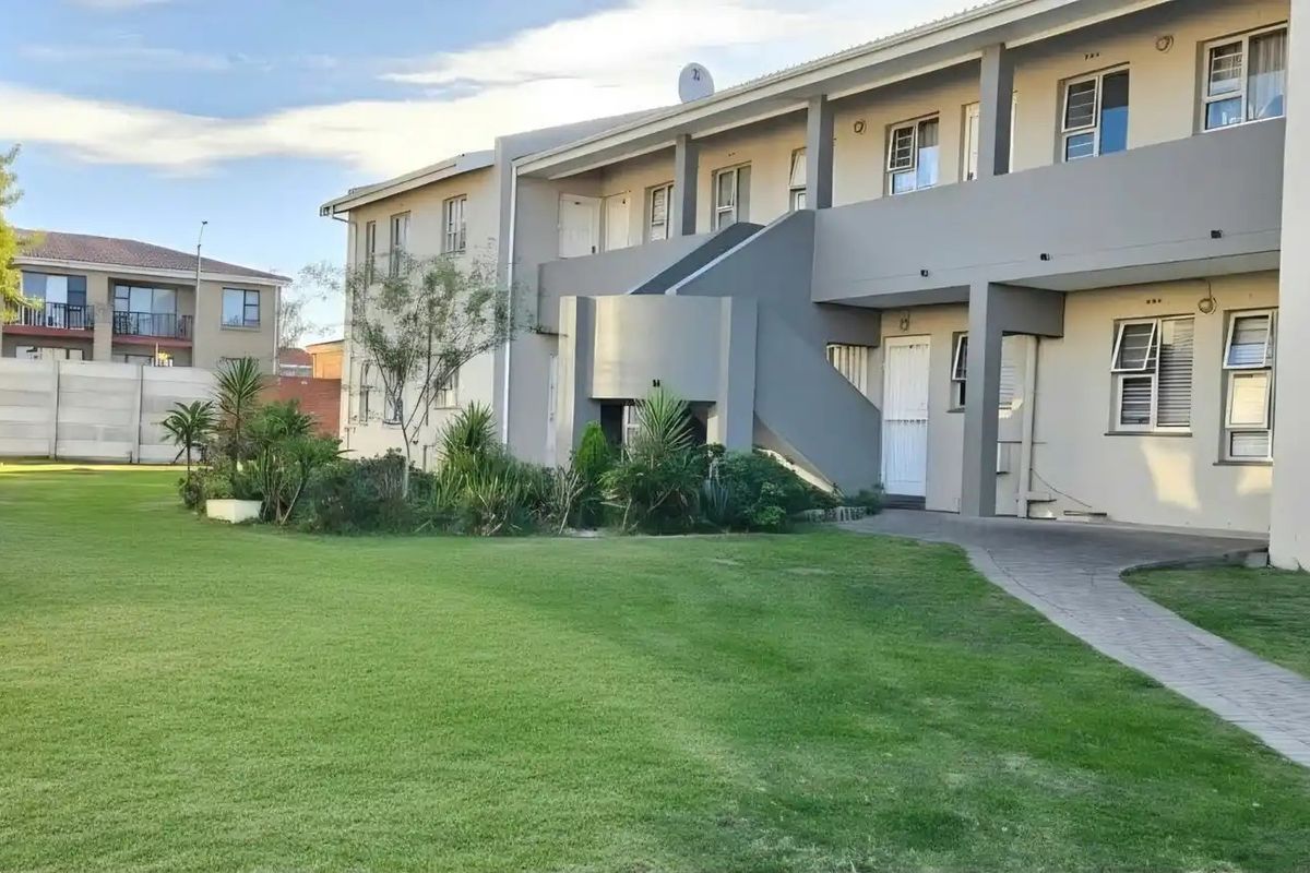 Modern 1 Bedroom Apartment To Rent in Bellville - Photo 2