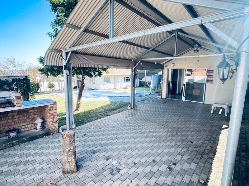 House For Sale in Rooihuiskraal, Centurion - Photo 2