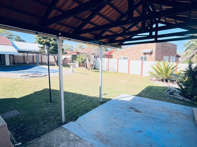 House For Sale in Rooihuiskraal, Centurion - Photo 1