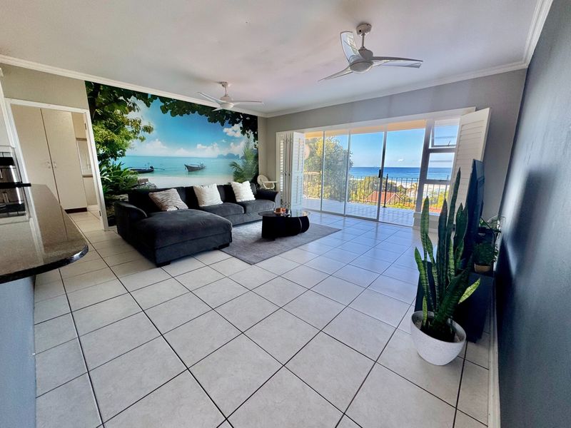 Exceptional Sea View Apartment in Secure Coastal Complex - Photo 9