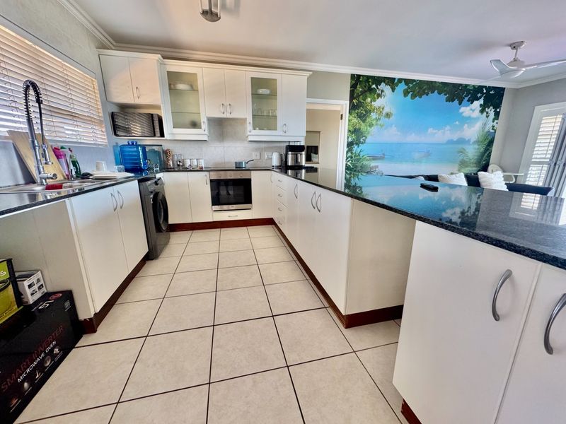Exceptional Sea View Apartment in Secure Coastal Complex - Photo 5