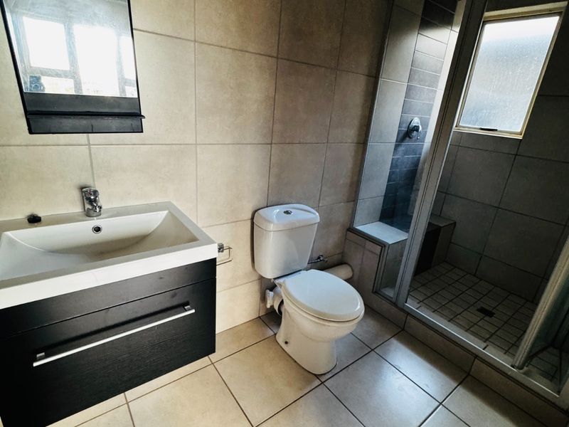 2 Bedroom,2 Bathroom Apartment for Rent in Noordwyk - Photo 10
