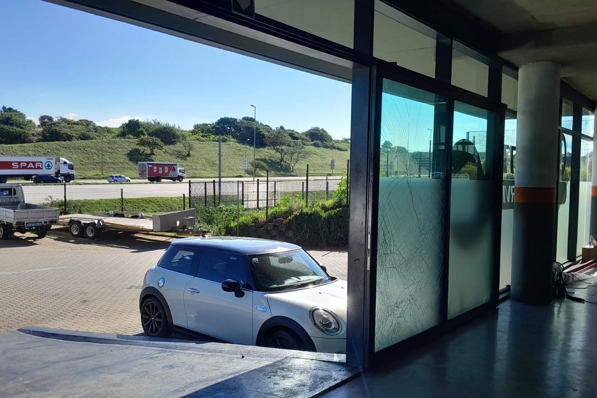 PRIME COMMERCIAL SPACE of 692m2 TO LET | HIGH VISIBILITY N2 EXPOSURE | BALLITO - Photo 3