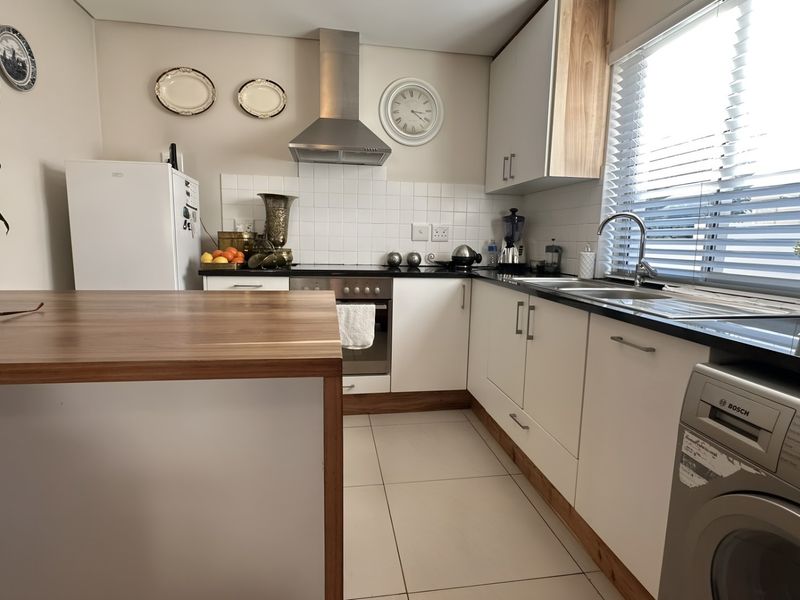 Duplex For Sale in Lane, Paarl - Photo 5