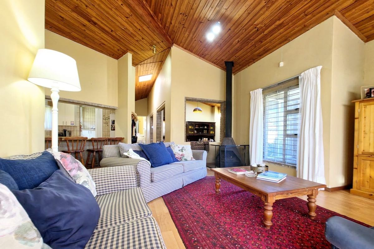 House For Sale in Loevenstein, Bellville - Photo 4