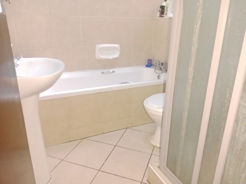 Apartment For Sale in Wonderpark Estate, Karenpark, Akasia. Secure living and Smart Investment - Photo 4