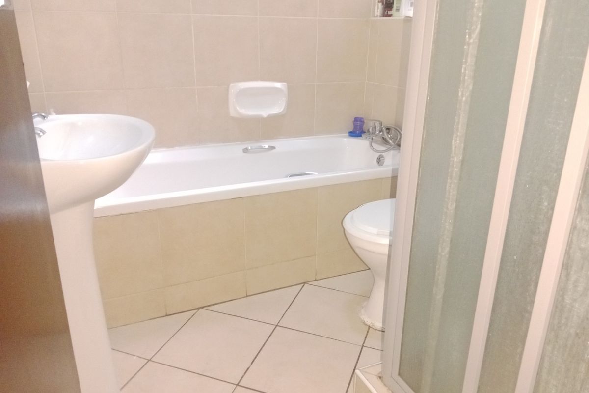 Apartment For Sale in Wonderpark Estate, Karenpark, Akasia. Secure living and Smart Investment - Photo 4