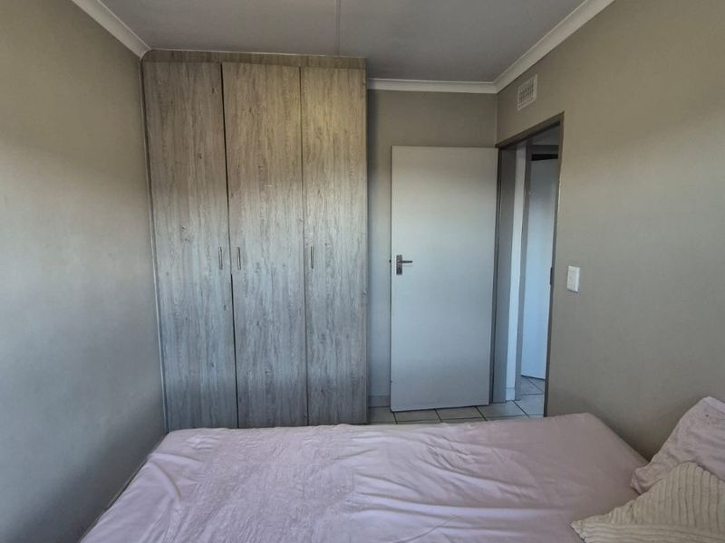 Modern 2-Bedroom Apartment For Sale in Heuweloord - Photo 10