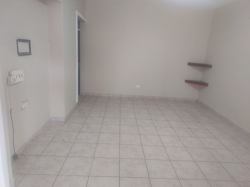 2 BEDROOM TOWNHOUSE FOR SALE - Photo 3