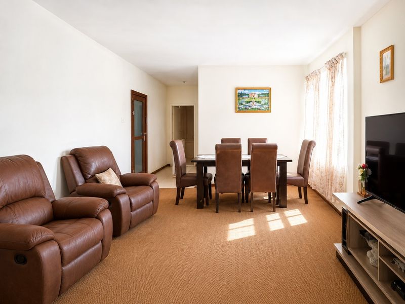 Spacious 2-Bedroom Apartment in Popular Casablanca - Ideal First Home or Investment - Photo 6