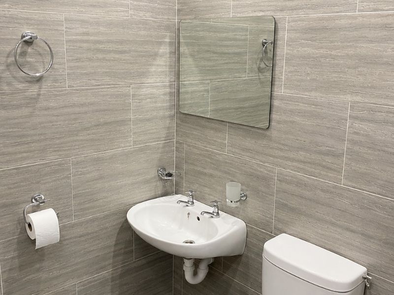 Modern, 2Bedroom Home in a Secure Complex Grassy Park - Photo 9