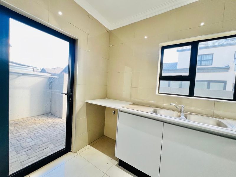 House For Sale in Zambezi Manor Lifestyle Estate, Pretoria - Photo 7
