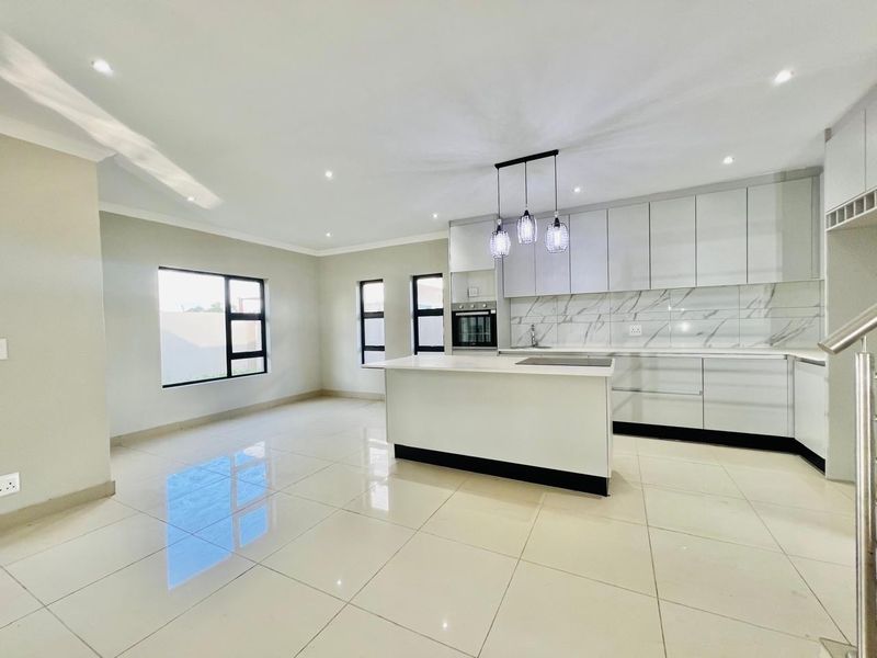 House For Sale in Zambezi Manor Lifestyle Estate, Pretoria - Photo 2