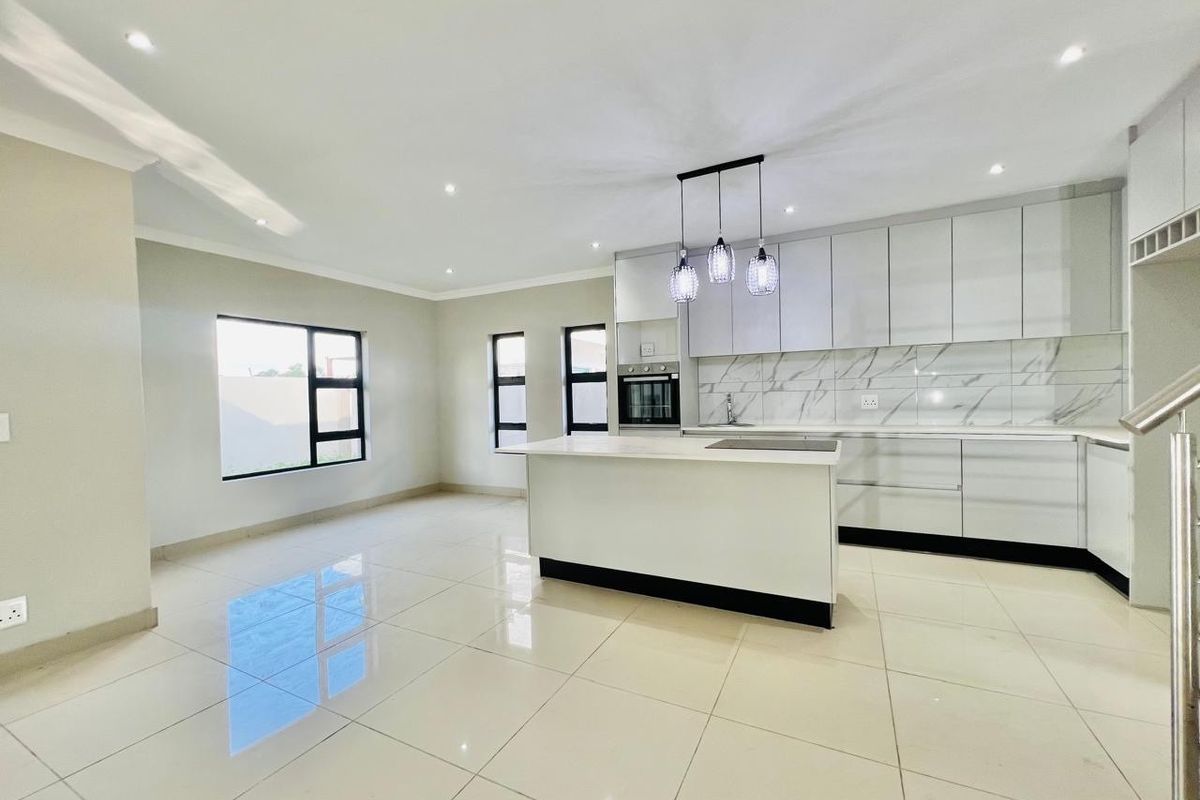 House For Sale in Zambezi Manor Lifestyle Estate, Pretoria - Photo 2